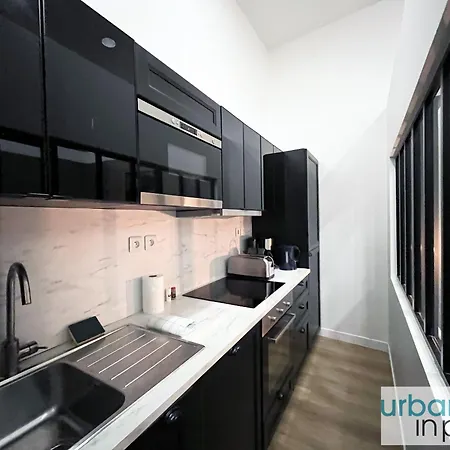 アパート Urban Flat 05 - Spacious 1 Bedroom Parisian Flat *