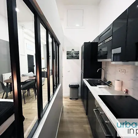 アパート Urban Flat 05 - Spacious 1 Bedroom Parisian Flat *