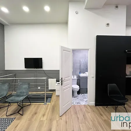 Apartment Urban Flat 05 - Spacious 1 Bedroom Parisian Flat *