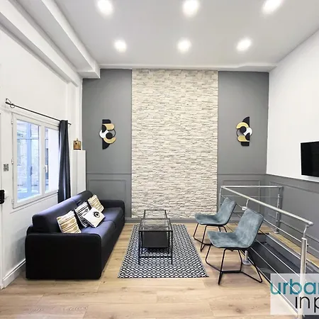 Apartment Urban Flat 05 - Spacious 1 Bedroom Parisian Flat *